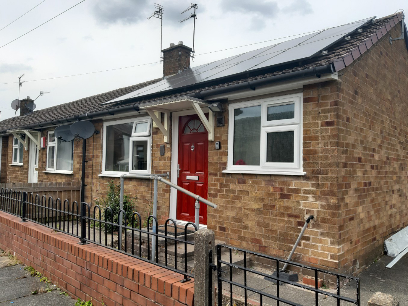 Hundreds more Oldham households to benefit from energy efficiency improvements