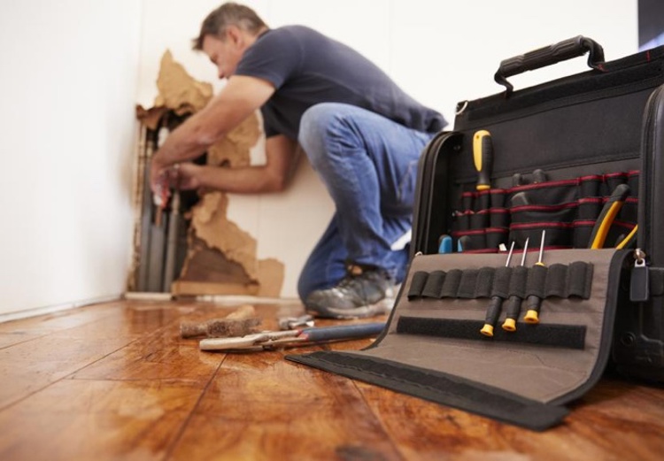 Background Image - Report & track a repair 24/7 via My Account